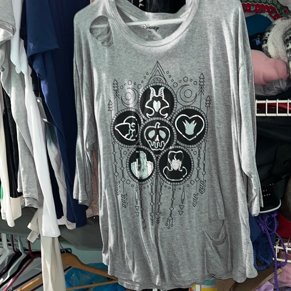 1X TORRID DISNEY 3/4 SLEEVE TEE - Picture 2 of 7